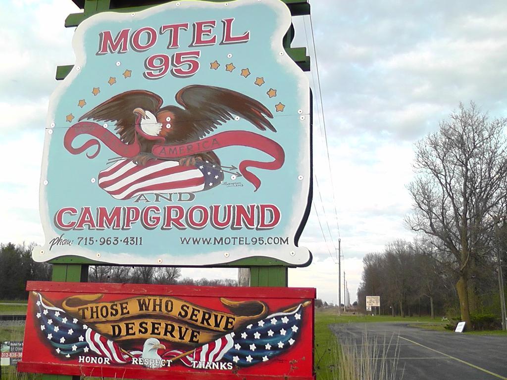 Motel 95 & Campground Hixton ภายนอก รูปภาพ