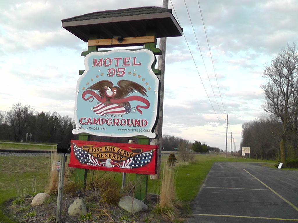 Motel 95 & Campground Hixton ภายนอก รูปภาพ